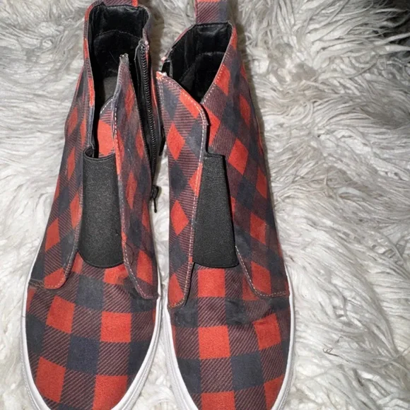 Crazy Train Red and Black Plaid Wedge Sneakers - Picture 2 of 4